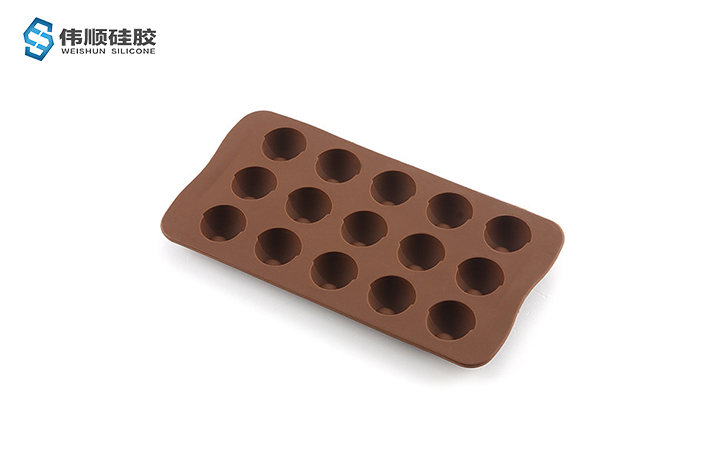 硅膠模具的使用技巧,什么是硅膠模具,硅膠模具和樹脂模具的區(qū)別 硅膠模具的使用技巧,什么是硅膠模具,硅膠模具和樹脂模具的區(qū)別