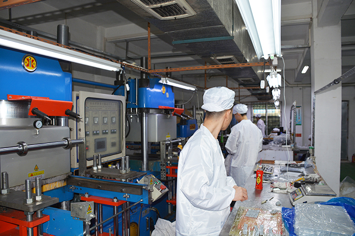 硅膠制品為什么會有毛邊,硅膠制品有毛邊的原因,硅膠制品的披鋒為什么比較大 硅膠制品為什么會有毛邊,硅膠制品有毛邊的原因,硅膠制品的披鋒為什么比較大