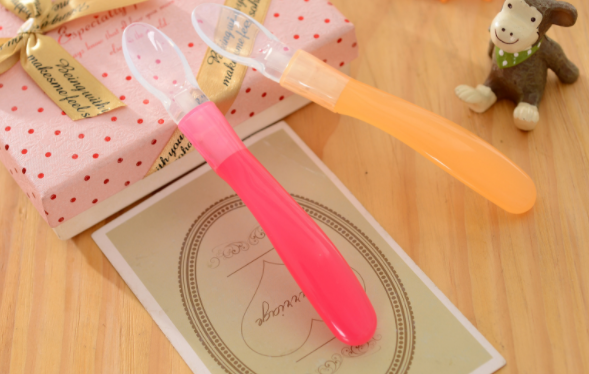 怎么選擇嬰兒硅膠勺子,怎樣選購(gòu)寶寶硅膠勺,兒童硅膠勺子怎么選 怎么選擇嬰兒硅膠勺子,怎樣選購(gòu)寶寶硅膠勺,兒童硅膠勺子怎么選