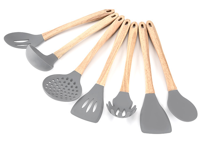 不銹鋼柄硅膠鍋鏟和木柄硅膠鍋鏟哪個好 不銹鋼柄硅膠鍋鏟和木柄硅膠鍋鏟哪個好